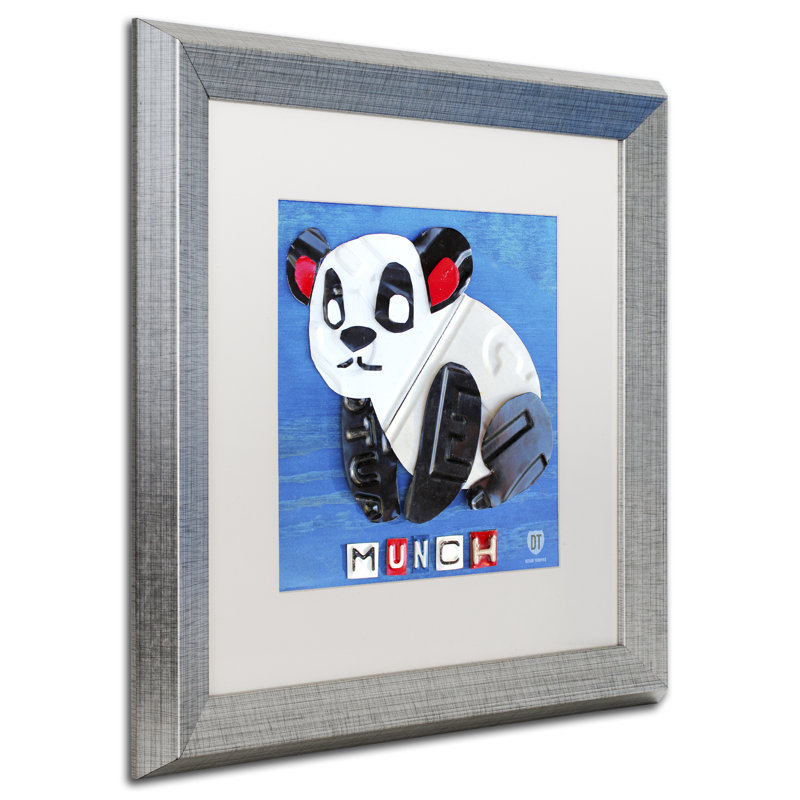 "munch it the panda" par design turnpike, art encadré Trever, H 16 po x l 16 po x P 0,5 po