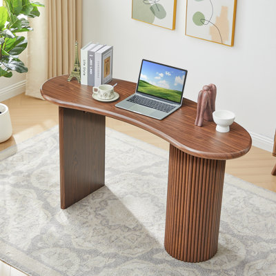 Bureau d'écriture courbé