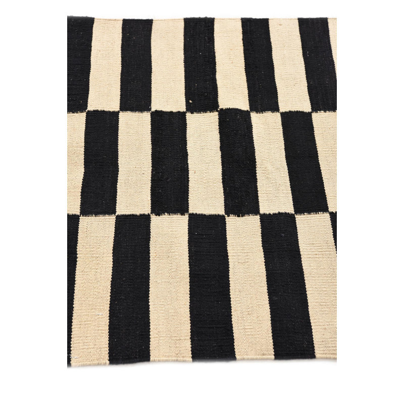 Tapis noir et blanc Ohlson