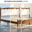 Ensembles de chambre à coucher de style campagnard 3 pièces pour grand lit, grand lit tapissier avec tête de lit Mid-Century et 2 tables de chevet assorties