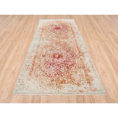 Tapis de couloir oriental en laine noué à la main 4 pi x 11 pi 9 po à motif de médaillon persan rose effacé et en soie pure 3A2055C9135E47BEA9CA4B52D8030FDB