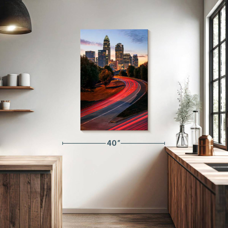 Aime illuminée, autoroute de Charlotte, H 39 po x l 26 po