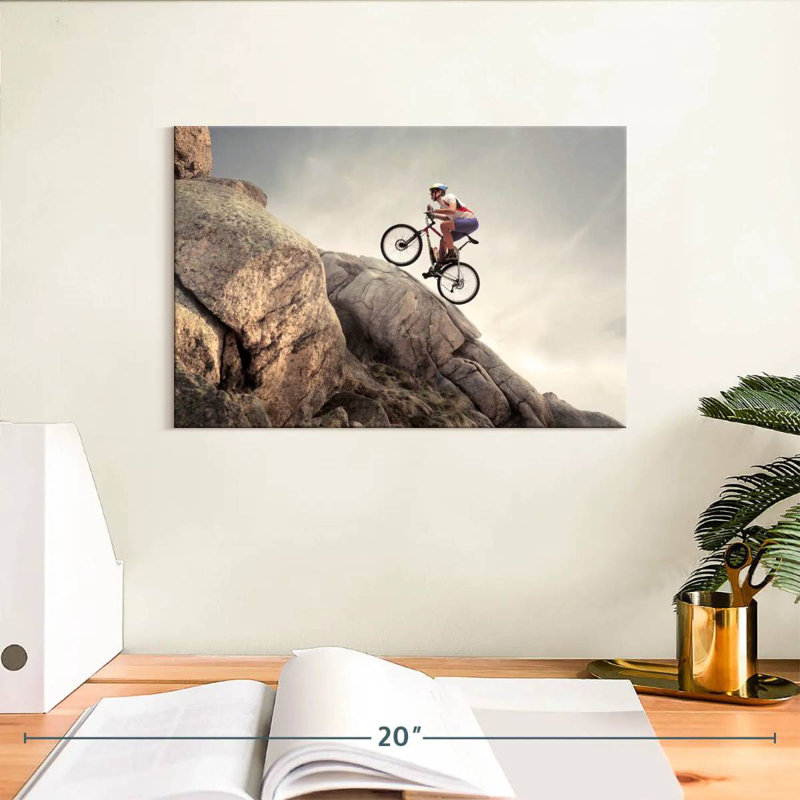 Rocky uphill cycling Sireci, H 8 po x l 12 po