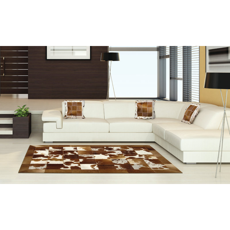 Tapis brun en patchwork fait à la main en peau de vache, Rectangle 6 pi x 9 pi