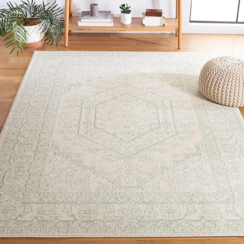 Tapis oriental de couleur sauge / ivoire Arrietty, Rectangle 5 pi 1 po x 7 pi 6 po, Sage/Ivory