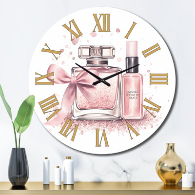 Horloge murale en métal rose