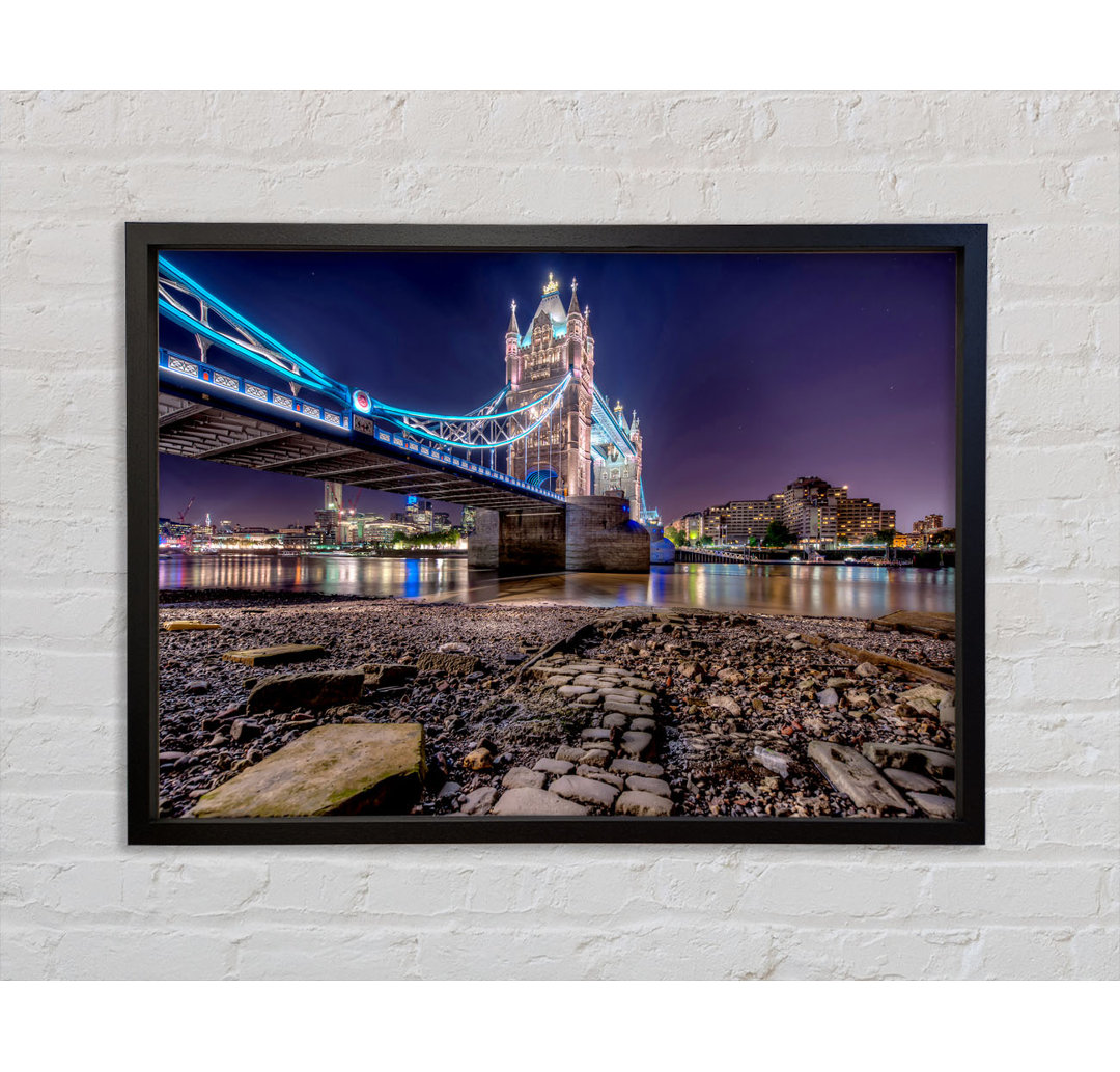 Tower Bridge Waters - Einzelner Bilderrahmen Kunstdrucke auf Leinwand