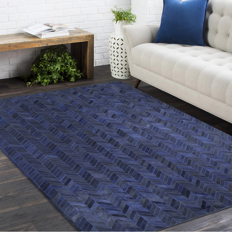 Tapis en cuir de vache Azikiwe, Rectangle 5 pi x 8 pi, Marine