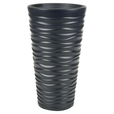 Branam Pot Planter