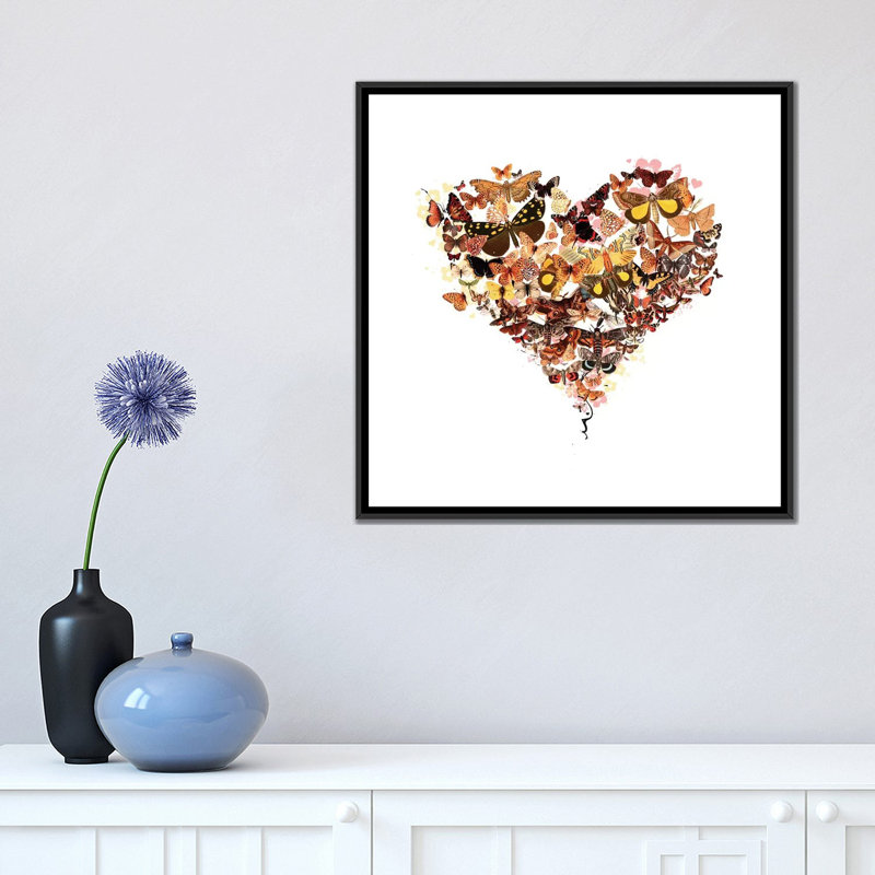 «Butterfly Heart», impression sur toile tendue, H 18 po x l 18 po x P 1,5 po, Toile avec cadre noir, Pas de tapis