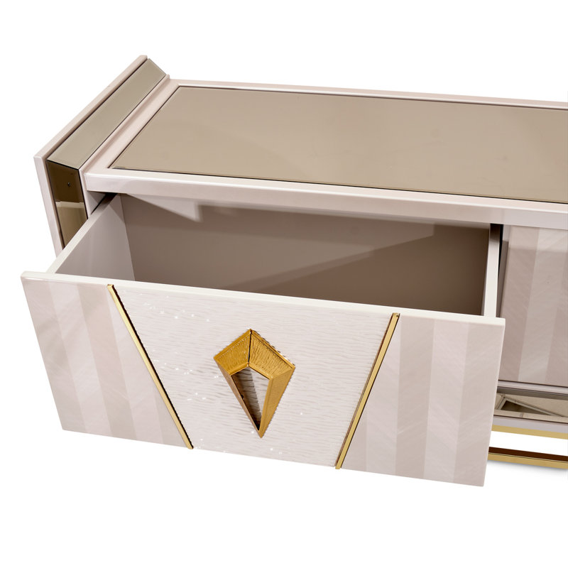 Carmela Media Console