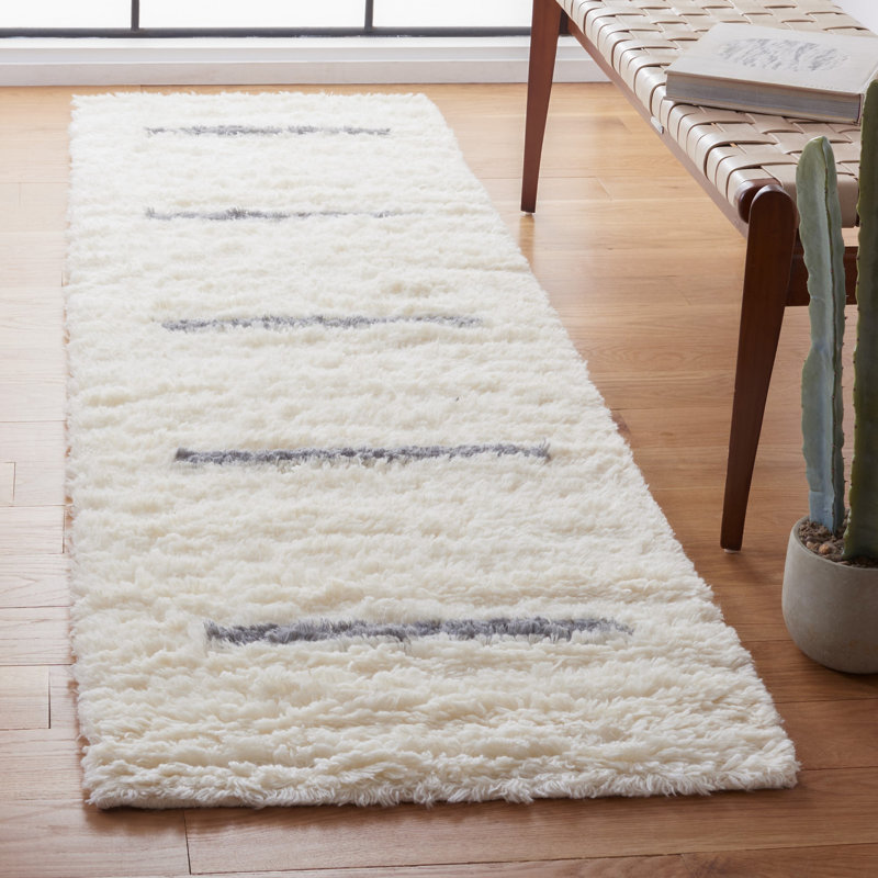 Mayer Handmade Wool Ivory/Gray Rug, Runner 2'3" x 8'
