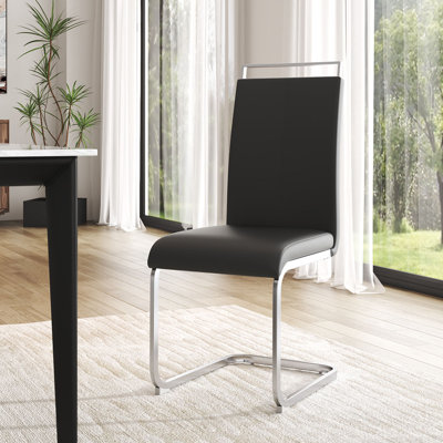 47.5 cm H Cantilever Chair in Black