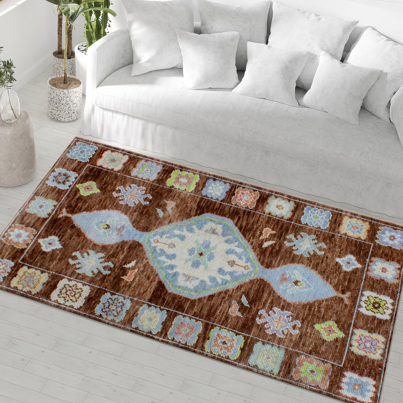 Chic Floral Printed Rug with Soft Pile Highlighting Traditional Elegance for Indoor Home Decor, Rectangle 2'4" x 3'3"