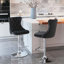 Tabourets de bar pivotants en velours-102349145-104371584-112510179