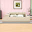 Lit plateforme tapissier luxueux en velours avec bureau, tabouret rond et rails de sécurité-660875396-660875417