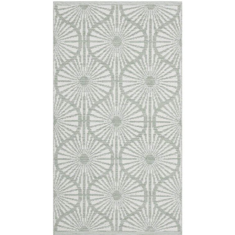 Oak Hill Ikat Handmade Flatweave Area Rug in Light Green / Ivory