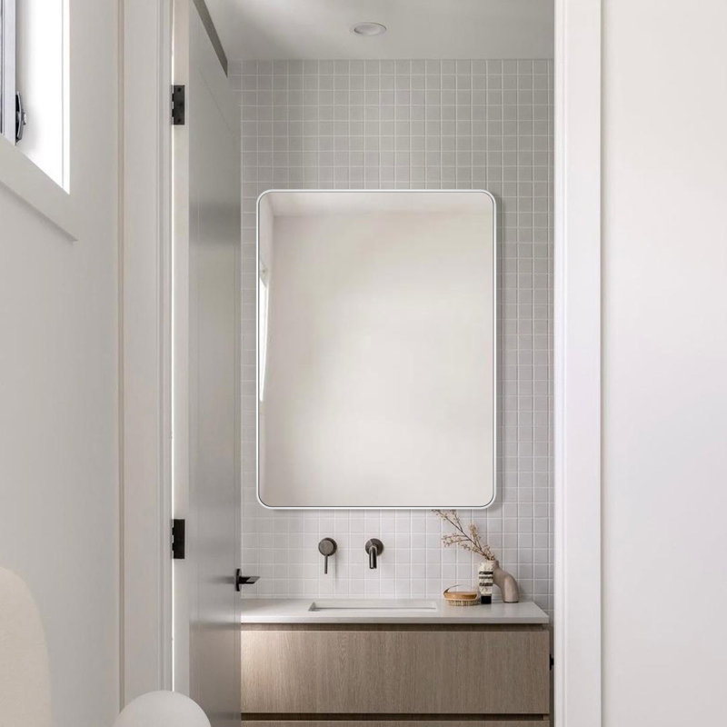 Miroir de salle de bain mural Chassin (horizontal / vertical), H 22 po x l 30 po, Argent
