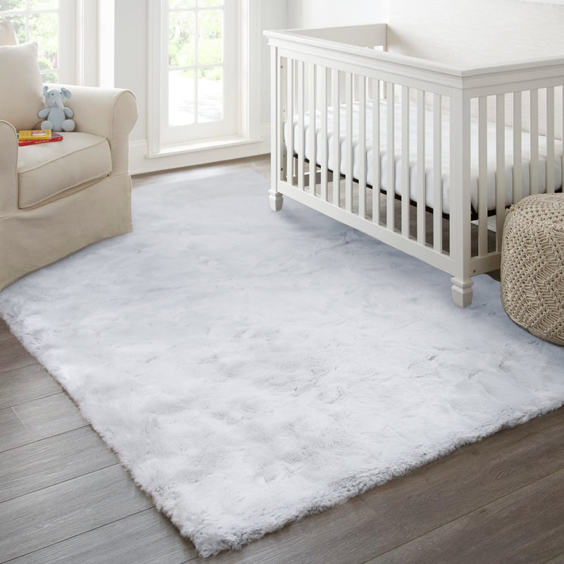 Tapis gris en fausse fourrure de lapin Cozy, Rectangle 3 pi x 5 pi