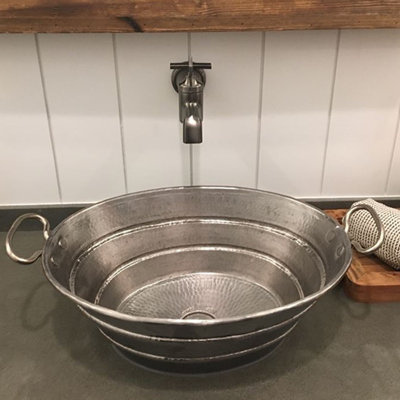 Lavabo vasque ovale en cuivre martelé 16 "avec poignées
