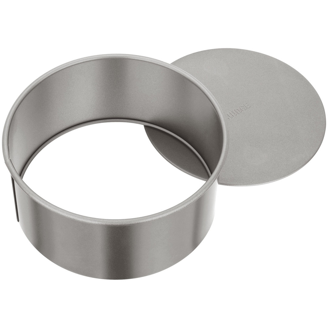 Judge Bakeware, 9"/23cm Non-Stick Round Cake Tin, Loose Base