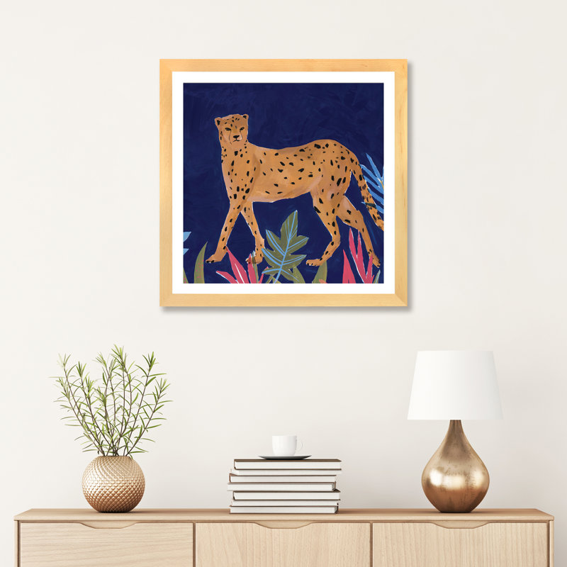 «Cheetah I» par Isabelle Z - reproduction d'art, H 24 po x l 24 po x p 1 po, Blanc, Papier avec cadre beige