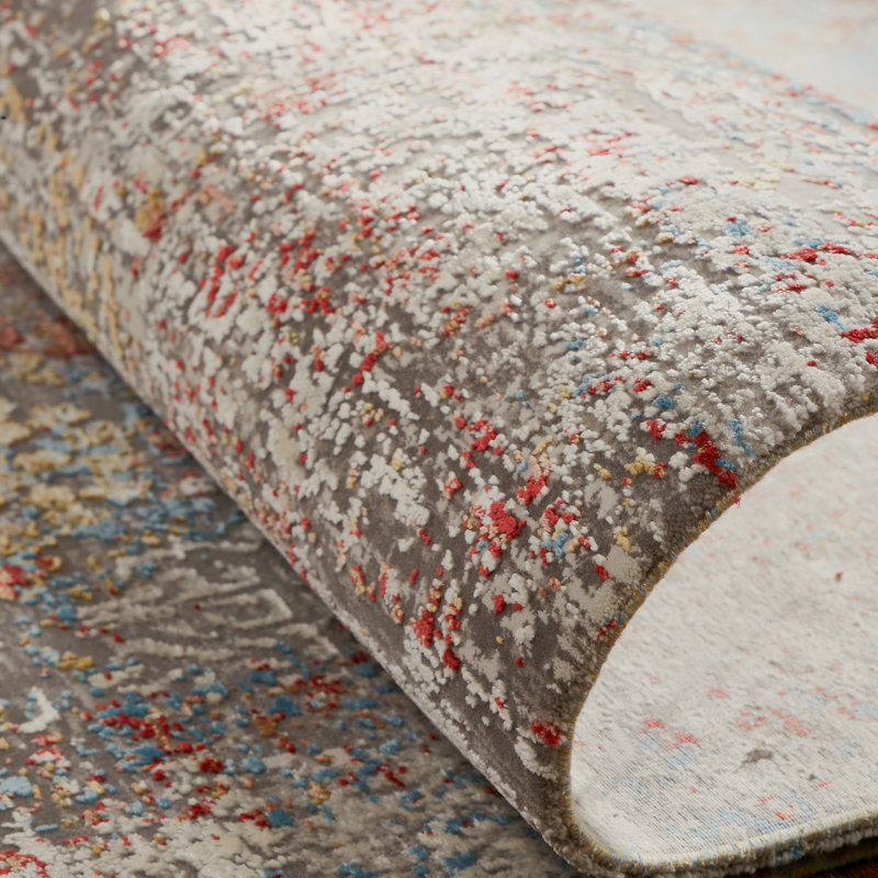 Oriental Area Rug in Gray, Gray/Red, Rectangle 5' x 7'