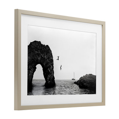 Falaise sautant dans la mer, reproduction sous verre, conception de Sissi et Seb