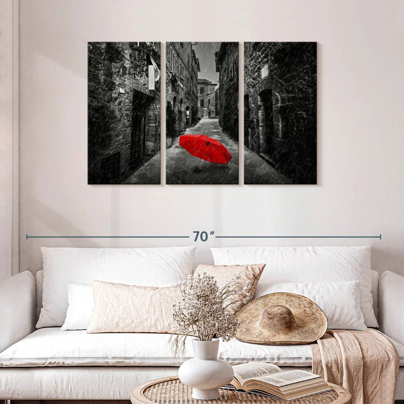 Parasol rouge Kerner dans la rue, H 28 po x l 45 po
