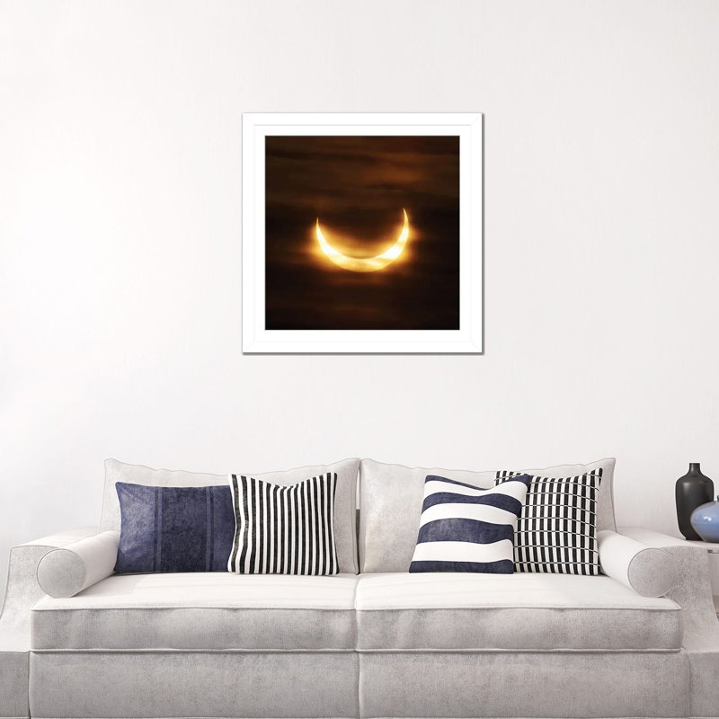 Partial Solar Eclipse After Sunrise, reproduction d'art encadrée, papier d'art encadré, 24" x 24", Framed Paper, White