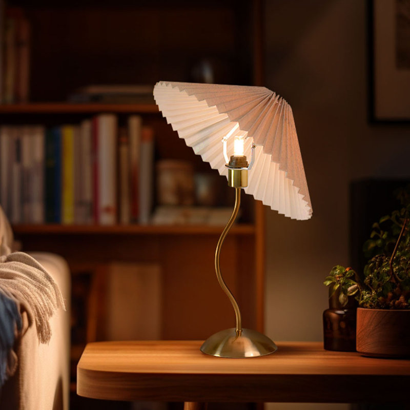 Papatya Iron Novelty Lamp