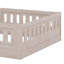 Lit plateforme en bois avec garde-corps-432715090