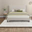 Lits King modernes, cadre en bois recouvert de chenille beige pour maisons spacieuses