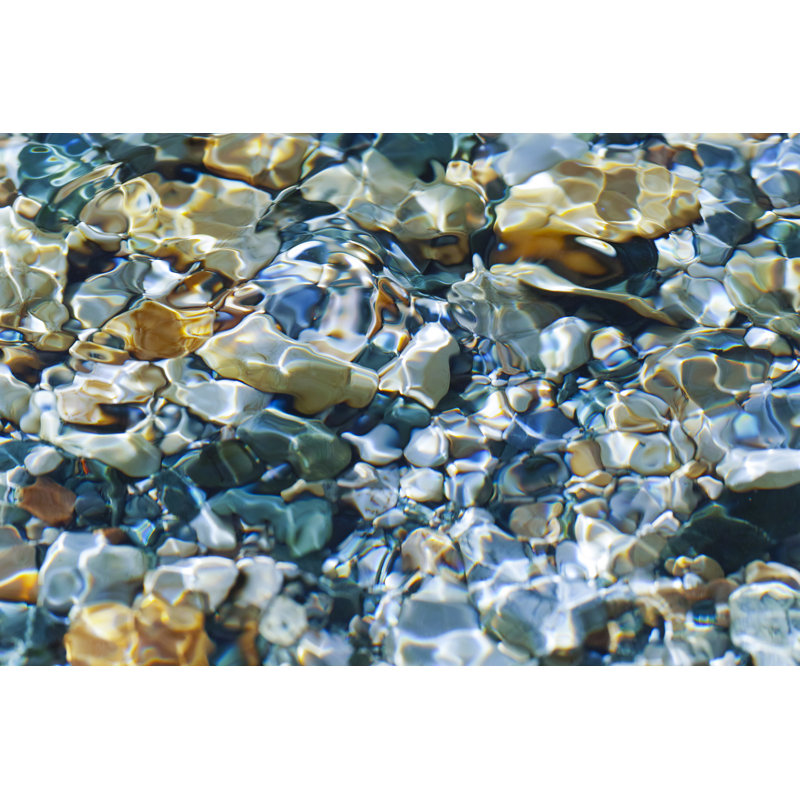 Stream On The Pebbles, H 8 po x l 12 po
