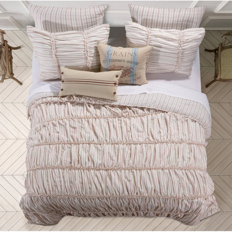 Farmhouse Chic Reversible Quilt Set