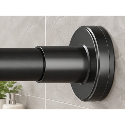 Pour les salles de bain et les baignoires, cette barre de douche noire robuste à ressort s'ajuste de 26 à 80 pouces ; sa conception de 1 pouce de diamètre ne nécessite aucun perçage et est antidérapante et antirouille.