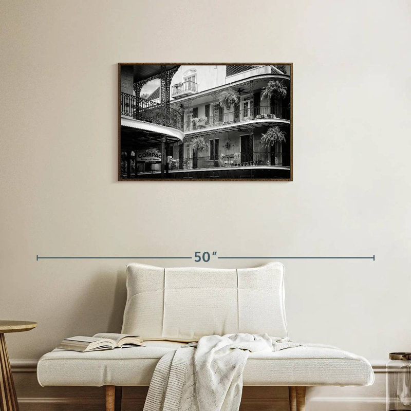 NOLA noir - façades de balcon Bourbon, Cadre flottant noyer, 31 po x 21 po