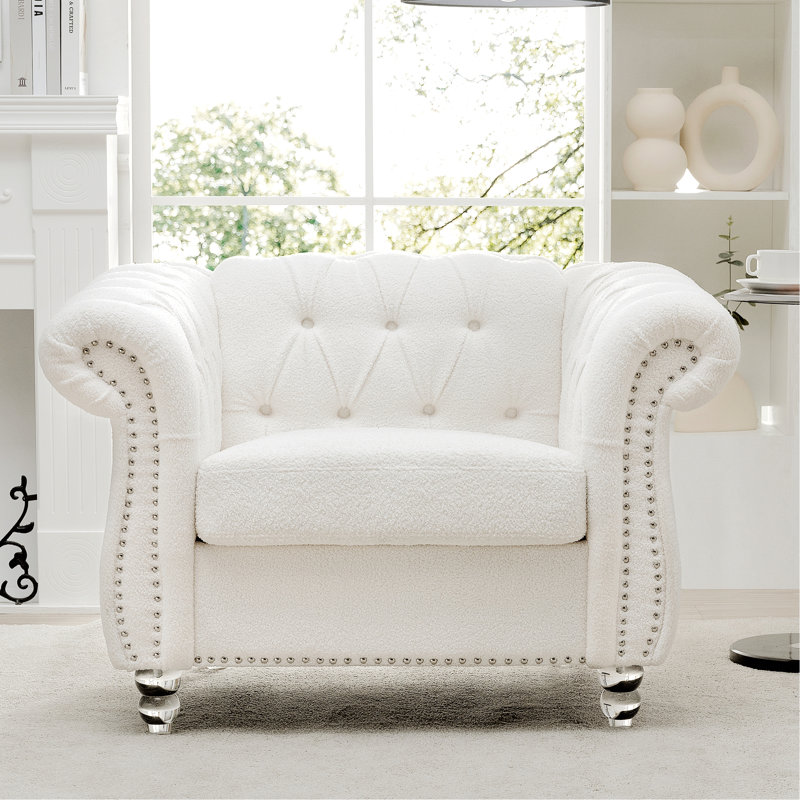 Fauteuil d'appoint d'intérieur avec revêtement clouté