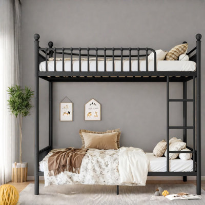 Lits superposés métalliques avec barrière de sécurité incurvée, style industriel moderne pour maison familiale