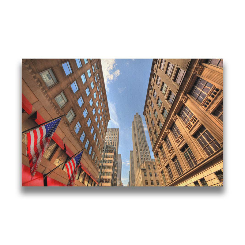 Drapeaux de New York par Kelly Wade. Impression sur papier - Montée et encadrée avec de l'acrylique transparent