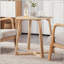 Table de bout ronde Mid-Century avec bois massif et pieds en forme de V