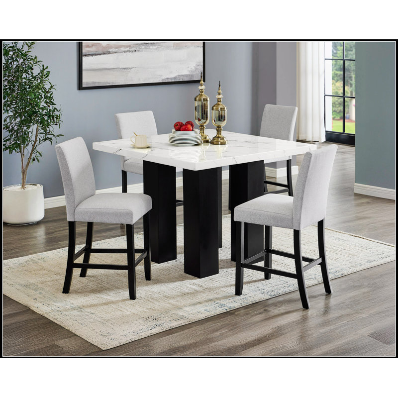 Ensemble de salle à manger à hauteur de comptoir 5 pièces avec table en faux marbre et chaises rembourrées gris clair, fabrication en bois massif durable