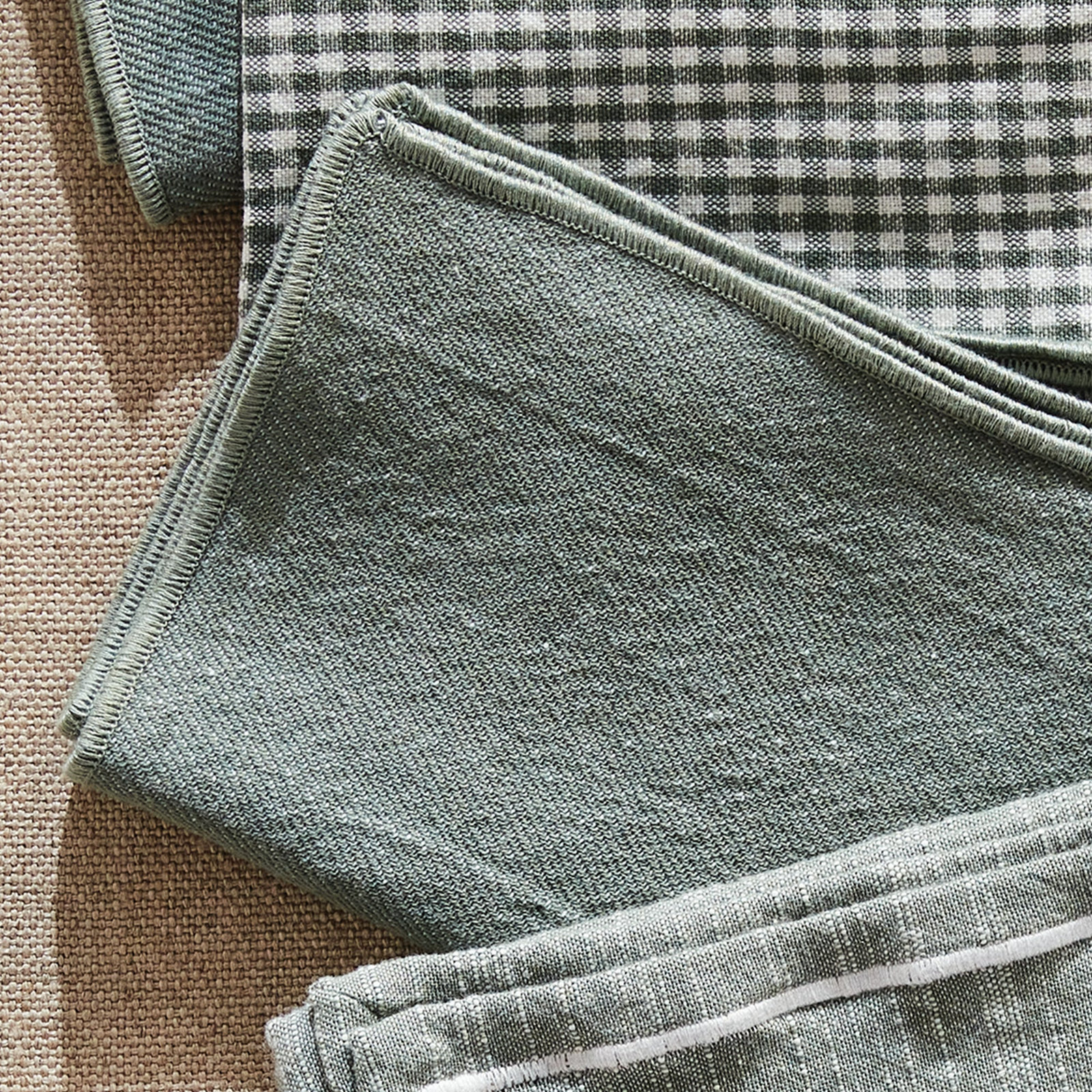 Olenna Reversible Cotton Napkin, Solid Border, Solid