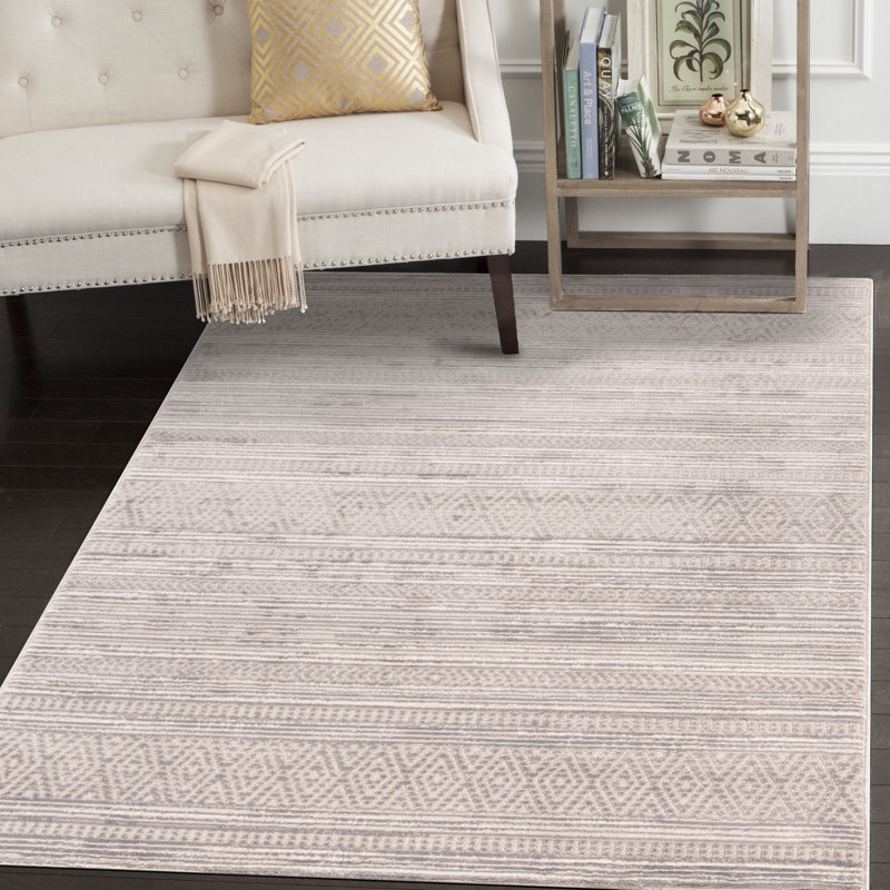 Tapis en polypropylène tissé à la machine Clyne, Rectangle 6 pi 7 po x 9 pi 6 po