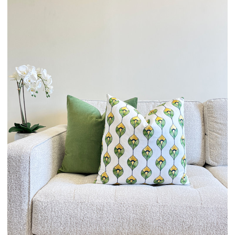 Housse de coussin brodée à fleurs jaunes brodées, H 20 po x l 20 po