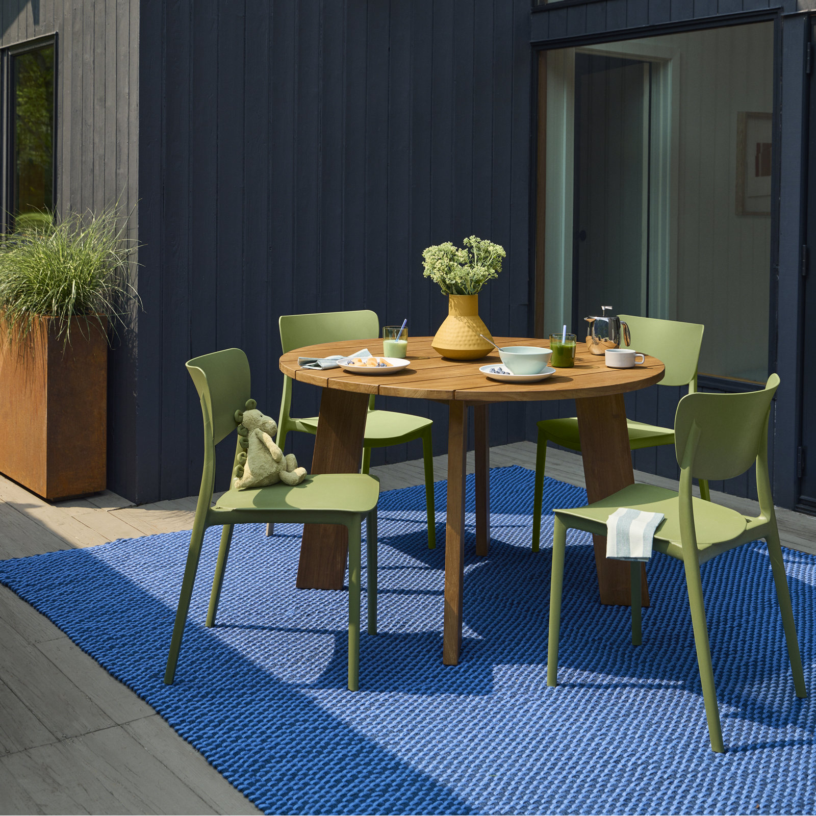 Marseille Blue Hand-Woven Geometric Outdoor Rug, Rectangle 5' x 8'