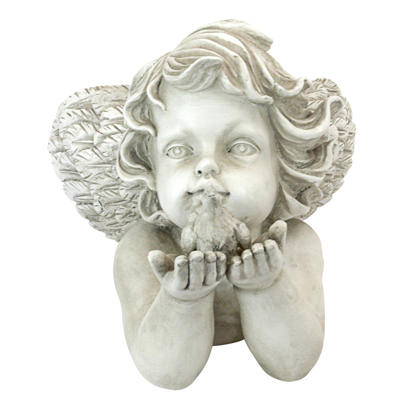 Statue ange effronté du messager de Dieu avec oiseau
