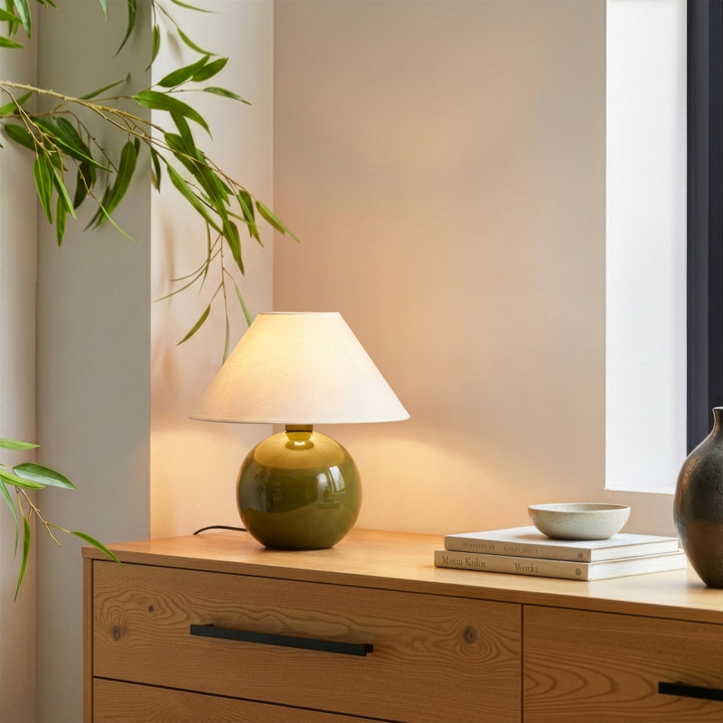 Lampe de table à DEL 11 po avec base ronde vert olive Fiona, Vert