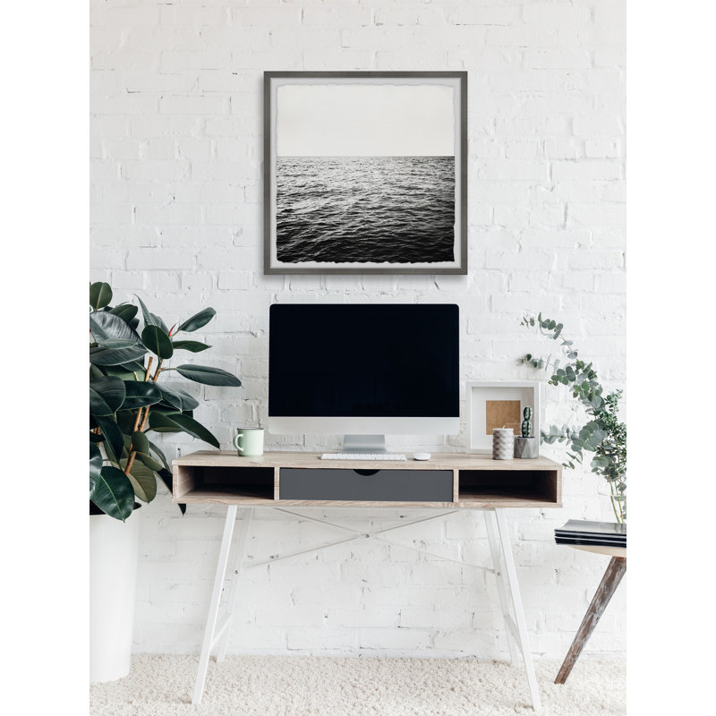Open Ocean Expanse par Marmont Hill - Photographie avec cadre, H 24 po x l 24 po x P 1,5 po