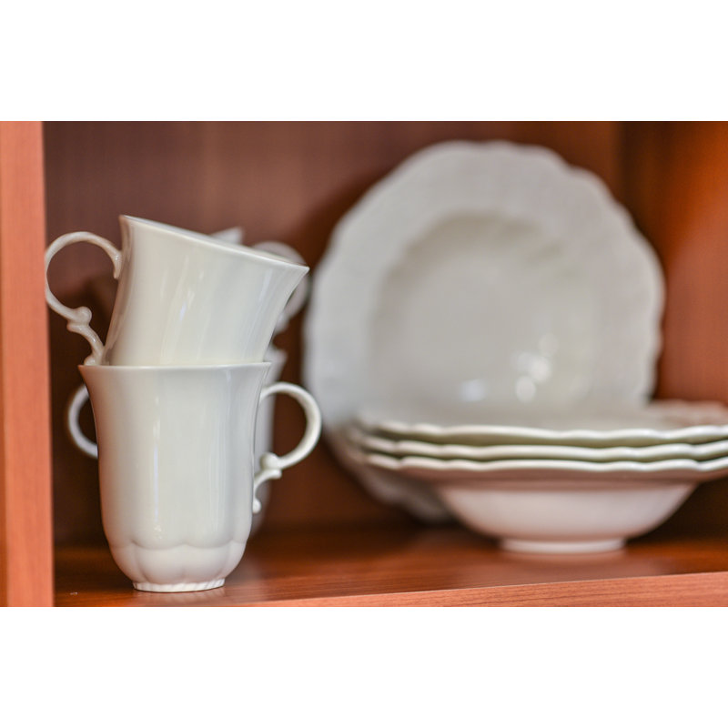 Red Vanilla Country Estate 8.25" dessert plates